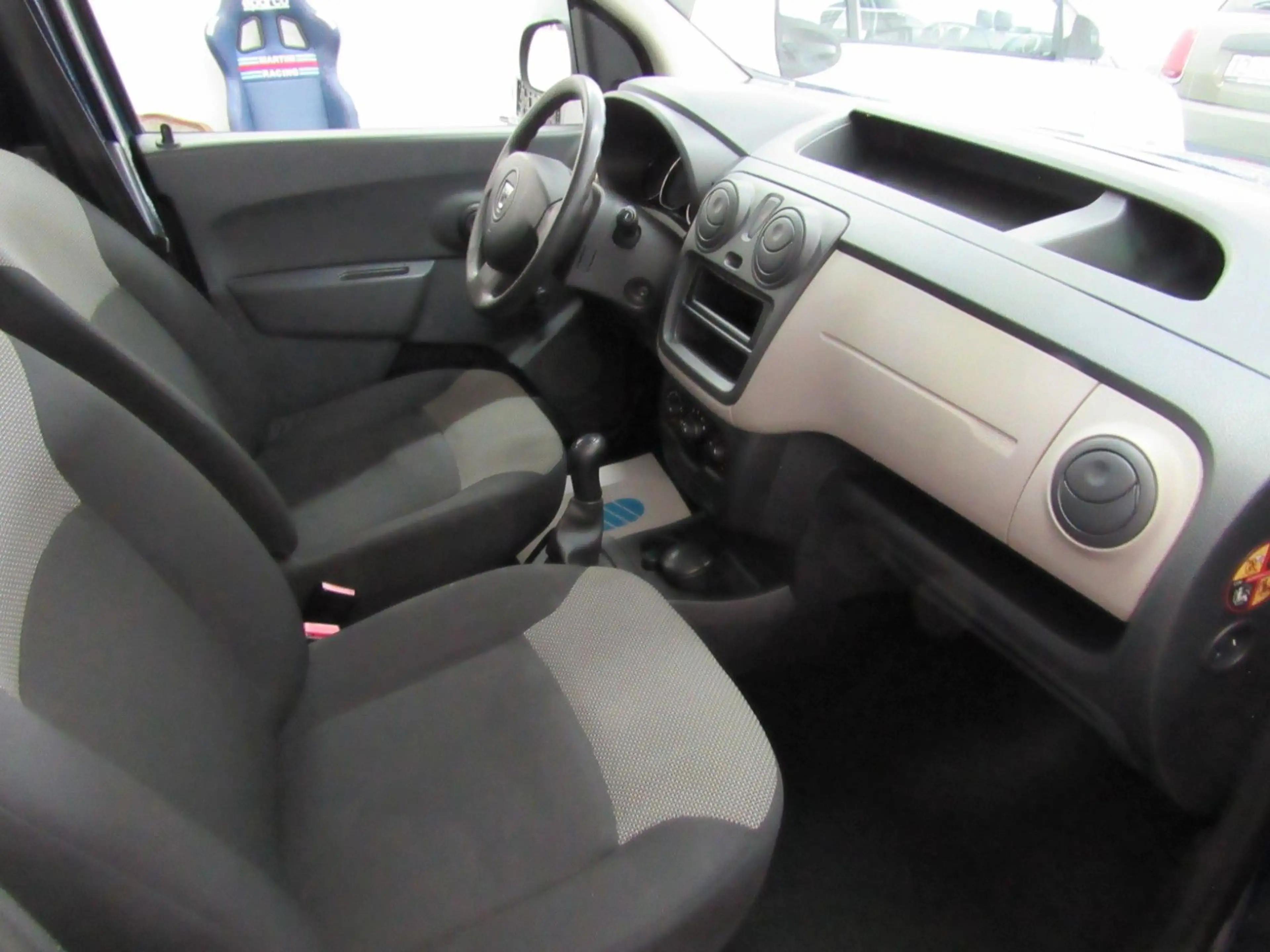 Dacia Dokker Essentiel 5 Sitzer TÜV 06.2027++++ — photo 10