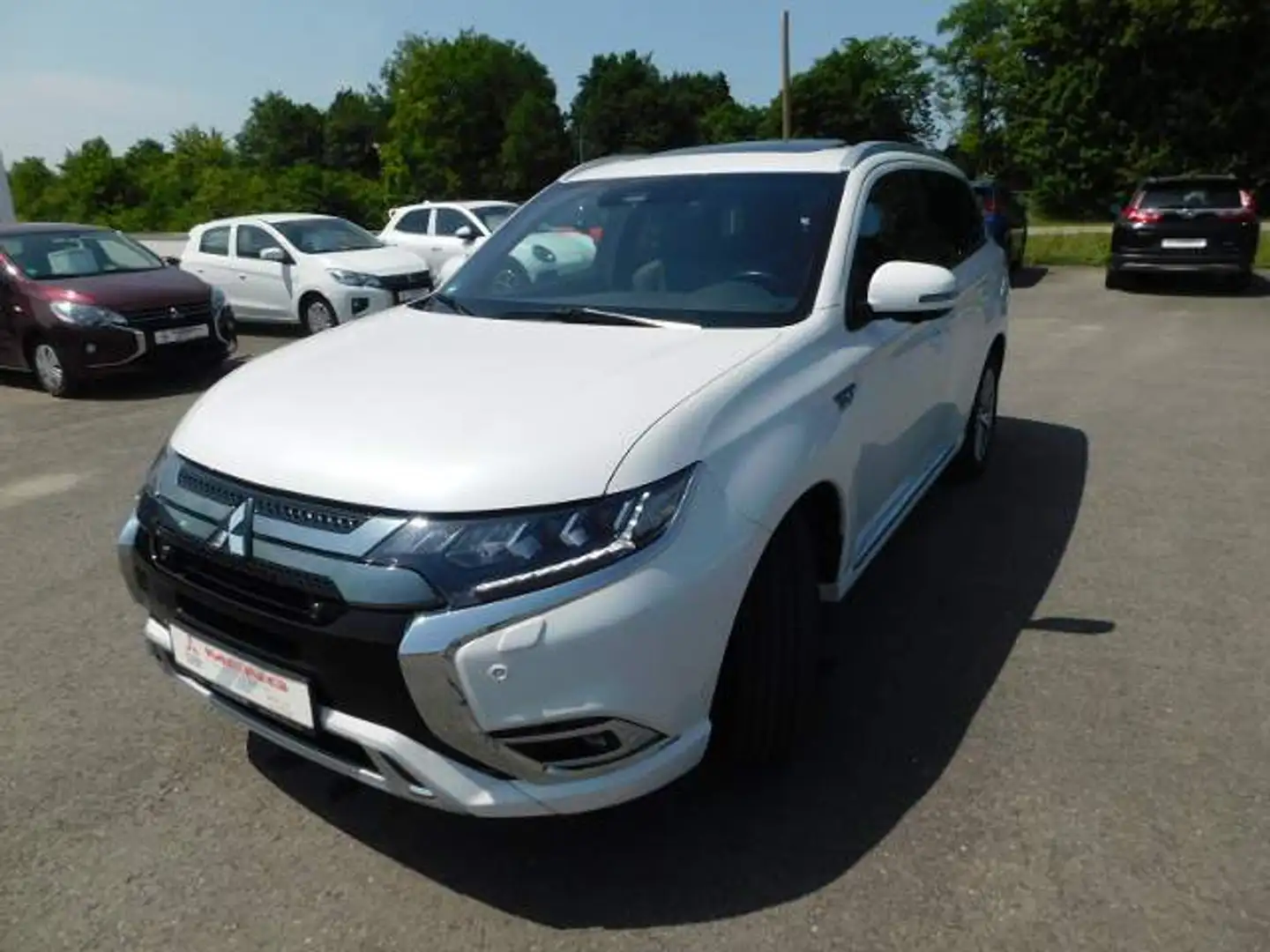 Mitsubishi Outlander Outlander Plug-in Hybrid TOP 2.4 MIVEC 4WD Weiß - 2