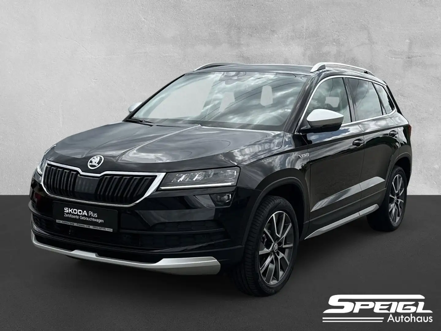Skoda Karoq 2.0 TDI Scout 4x4 DSG Klima Navi Einparkhilfe Чёрный - 1