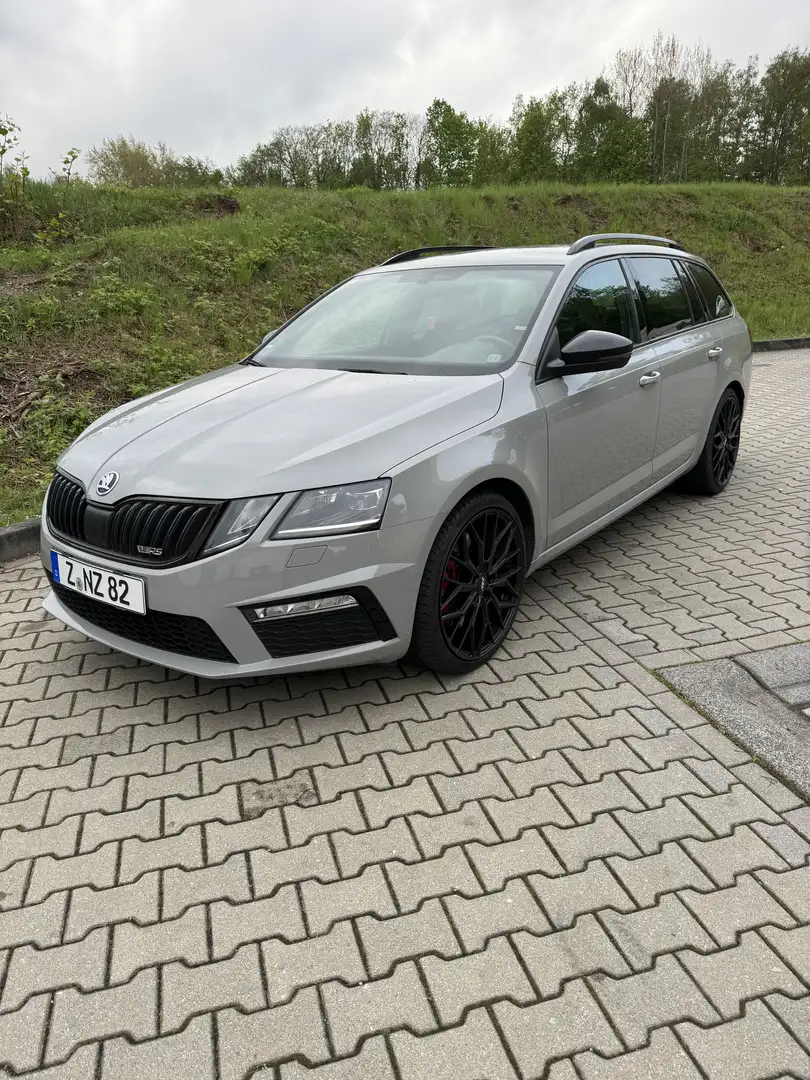 Skoda Octavia Combi 2.0 TSI DSG RS - 1