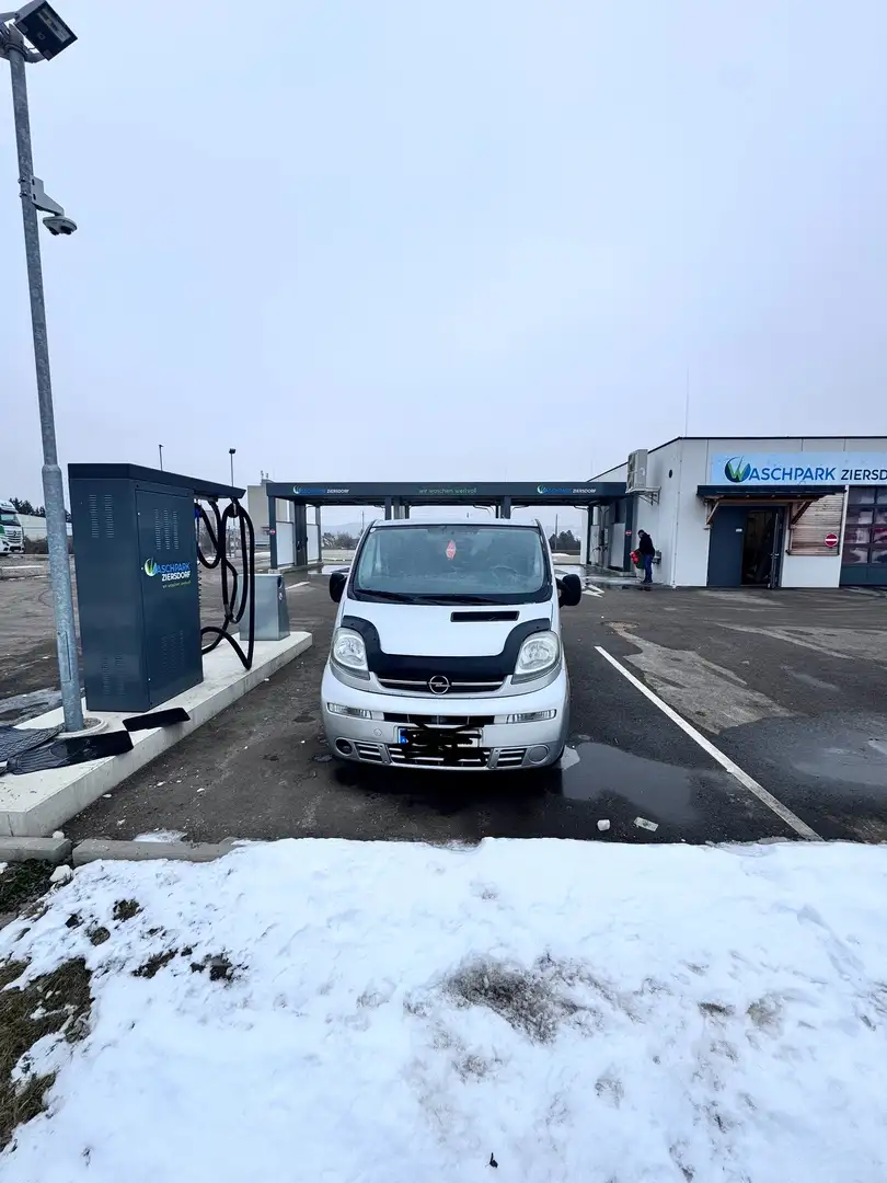 Opel Vivaro 2.5 CDTI L1H1 Life Edition Grau - 1