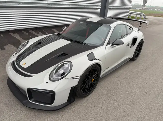 Porsche 991 GT2 RS Weissach-Paket EXP € 405.000.-