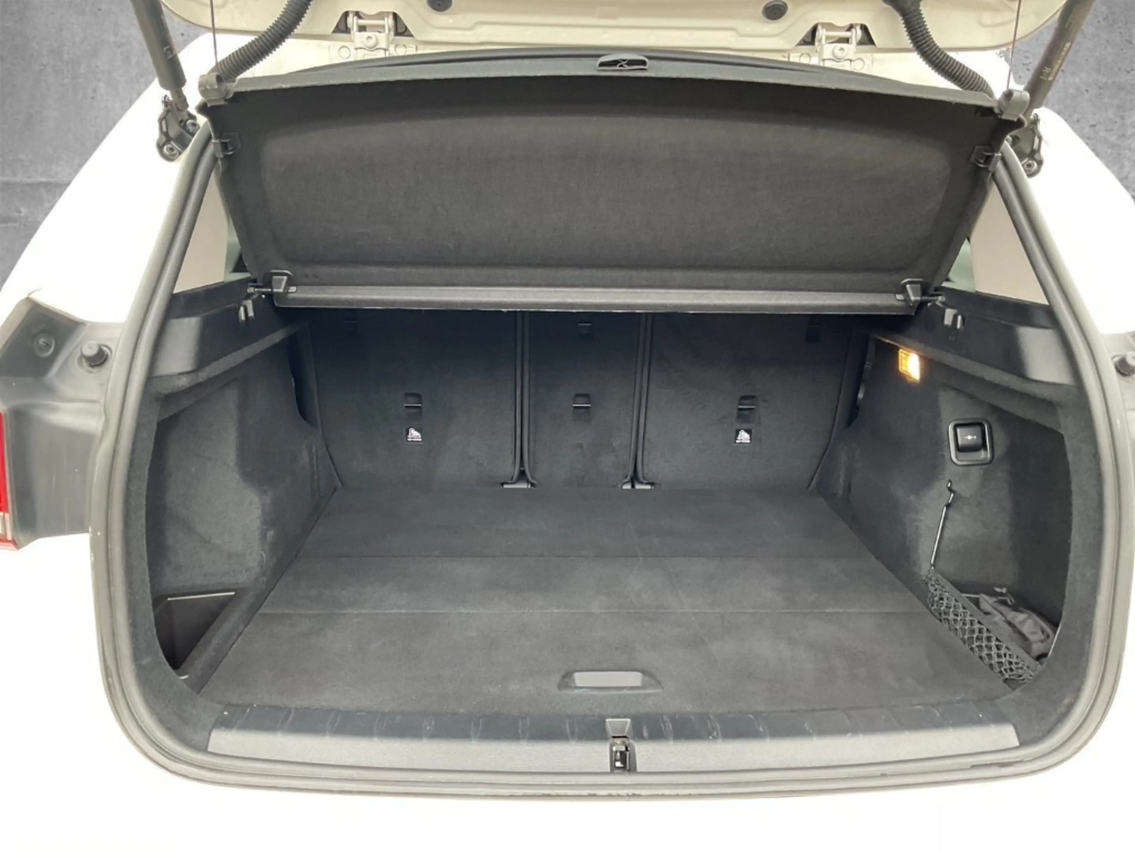 BMW X1 sDrive18d Aut Navi LED DAB SHZ PDC Klimaaut — photo 14