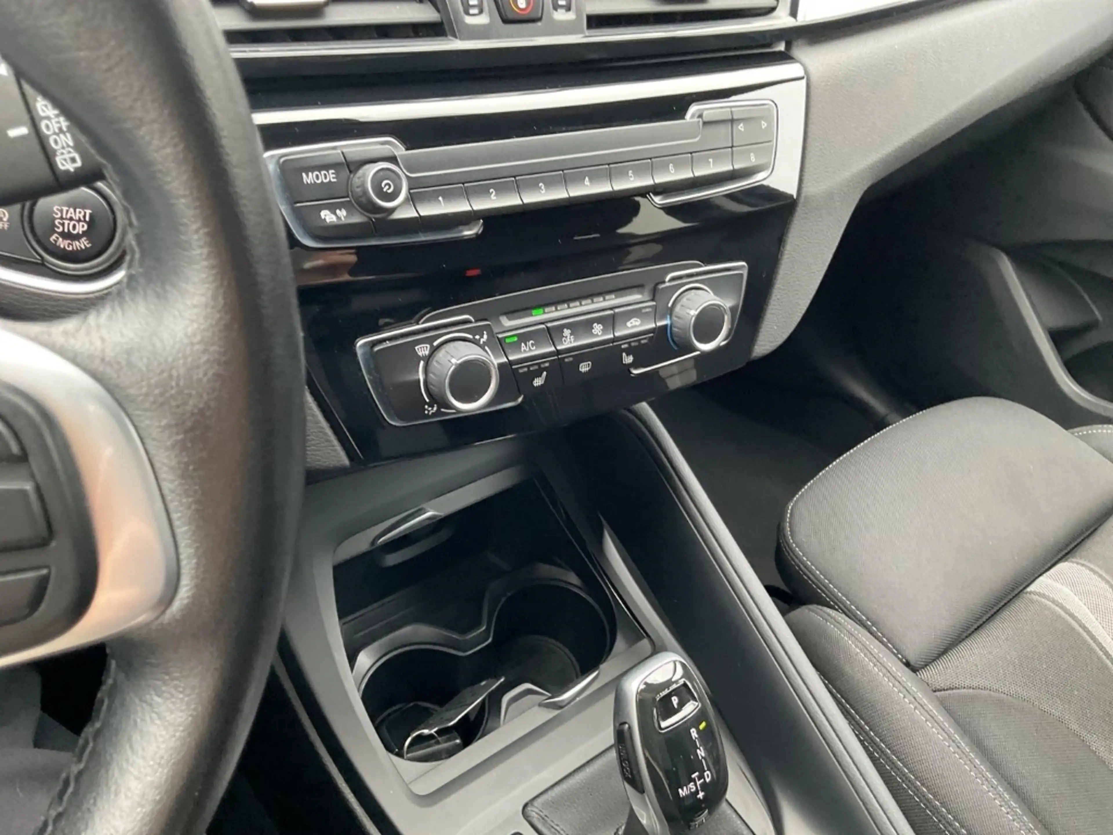 BMW X1 sDrive18d Aut Navi LED DAB SHZ PDC Klimaaut — photo 12