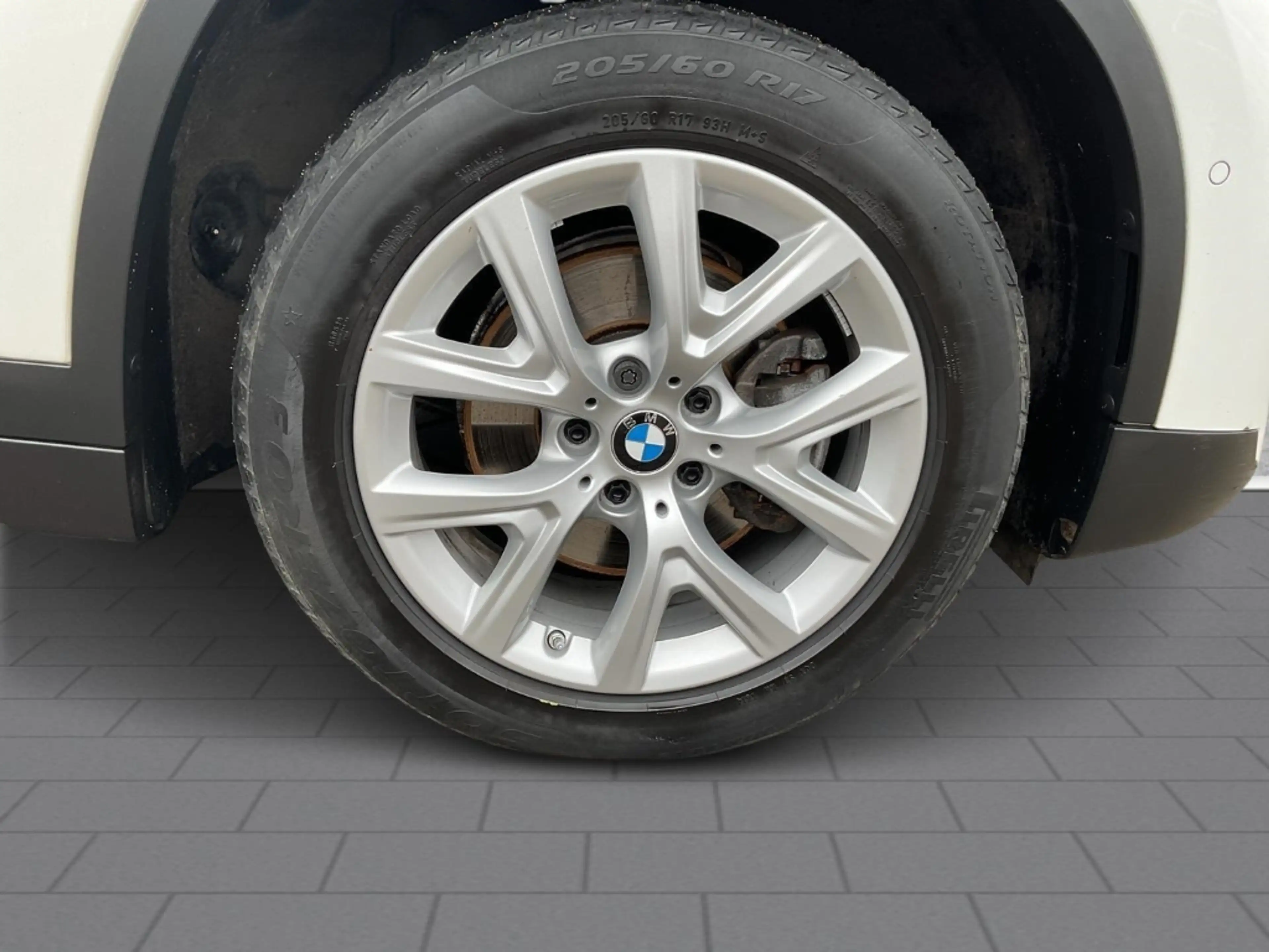 BMW X1 sDrive18d Aut Navi LED DAB SHZ PDC Klimaaut — photo 6