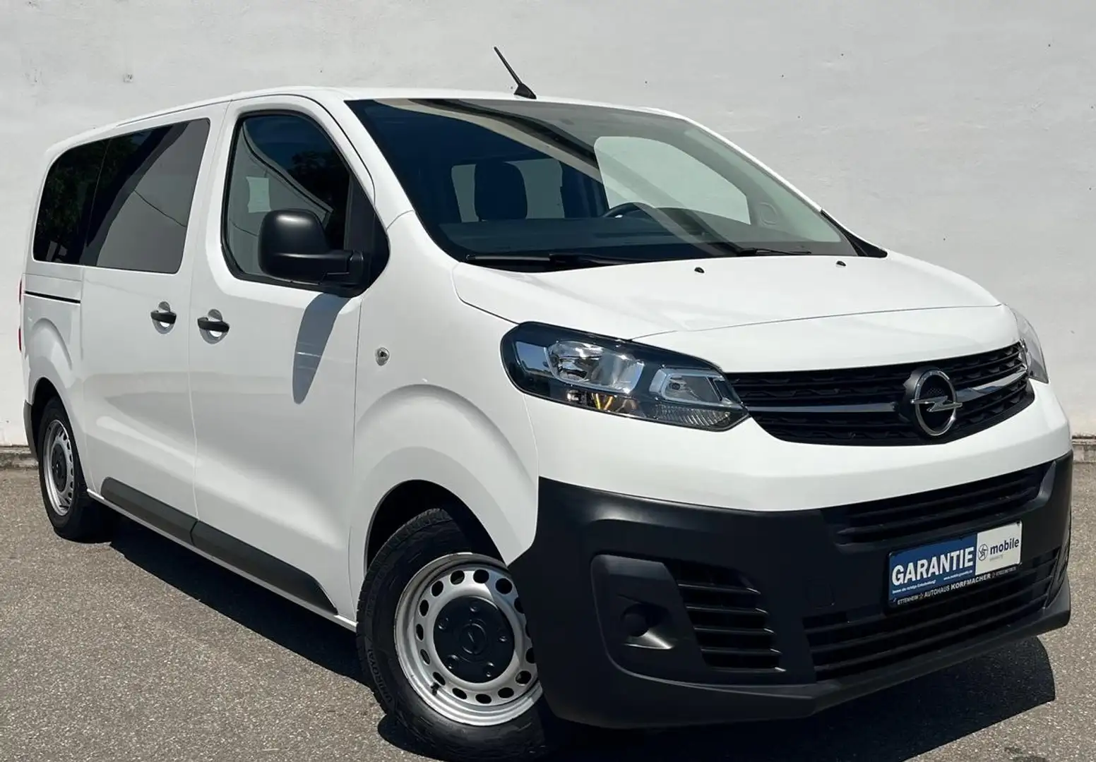 Opel Vivaro 2.0 EURO 6d -KLIMA- 9 SITZER-AHK - 2
