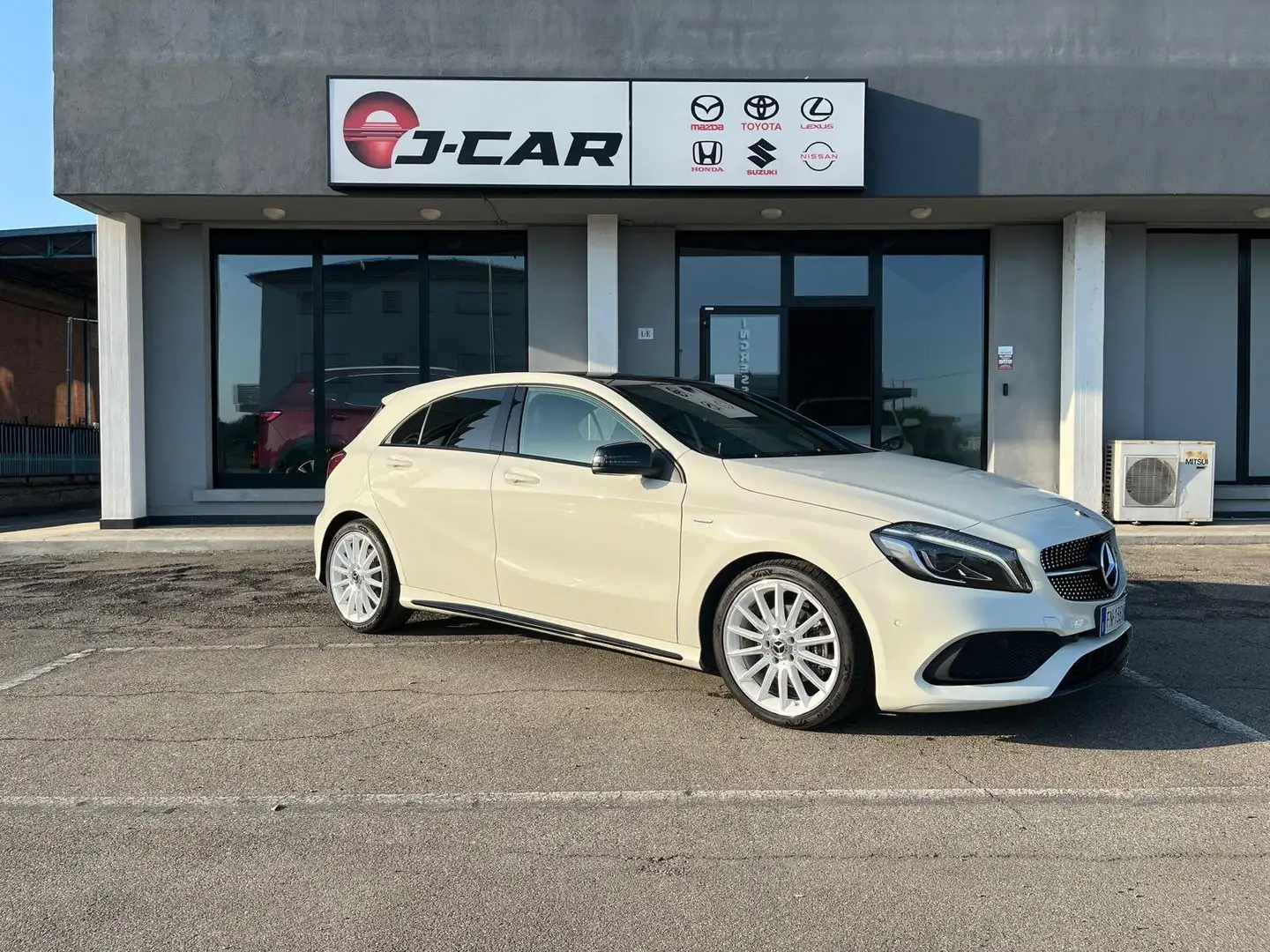 Mercedes-Benz A 200 Classe A - W176 d Sport Activity edition 4mat auto Bianco - 1
