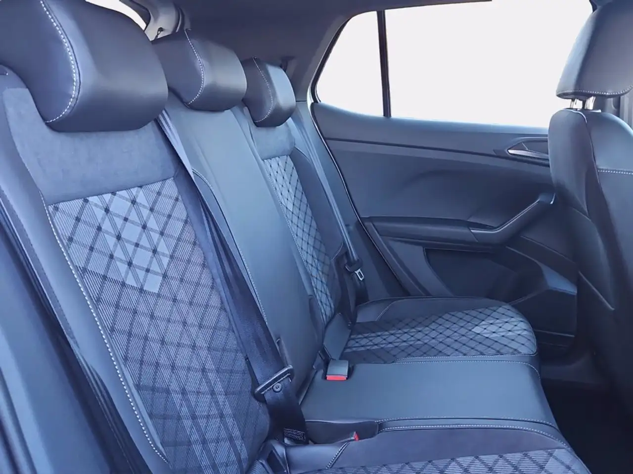 Volkswagen T-Cross 1.0 tsi r-line plus 115cv 9