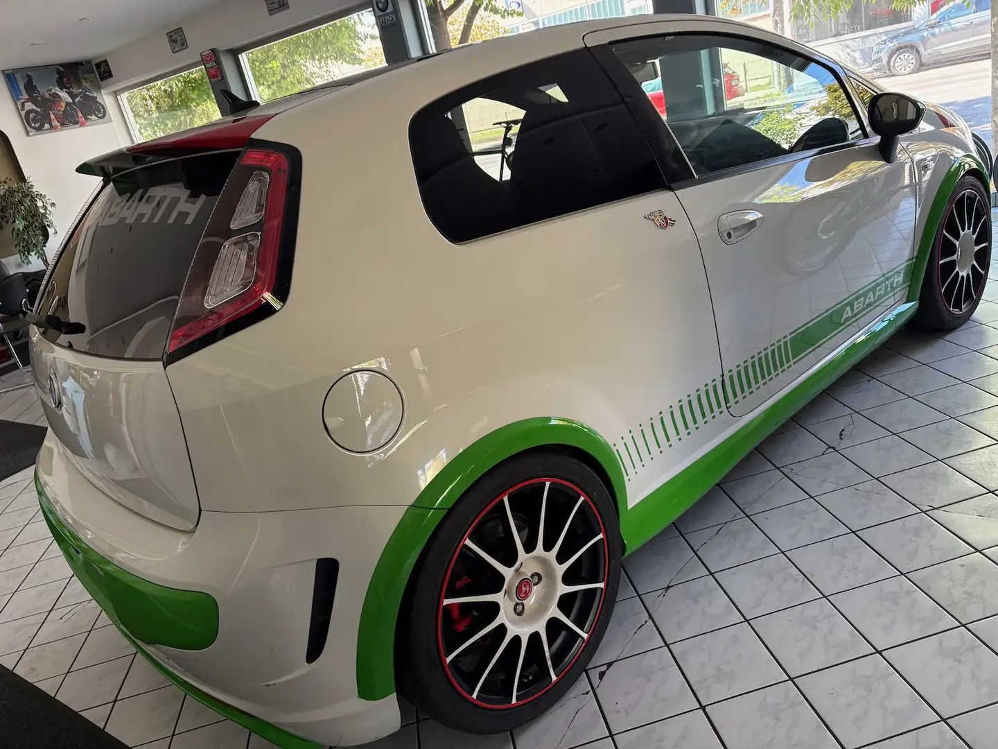 Fiat Grande Punto ABARTH 1.4 T-JET*PANORAMA*LEDER* Weiß - 2