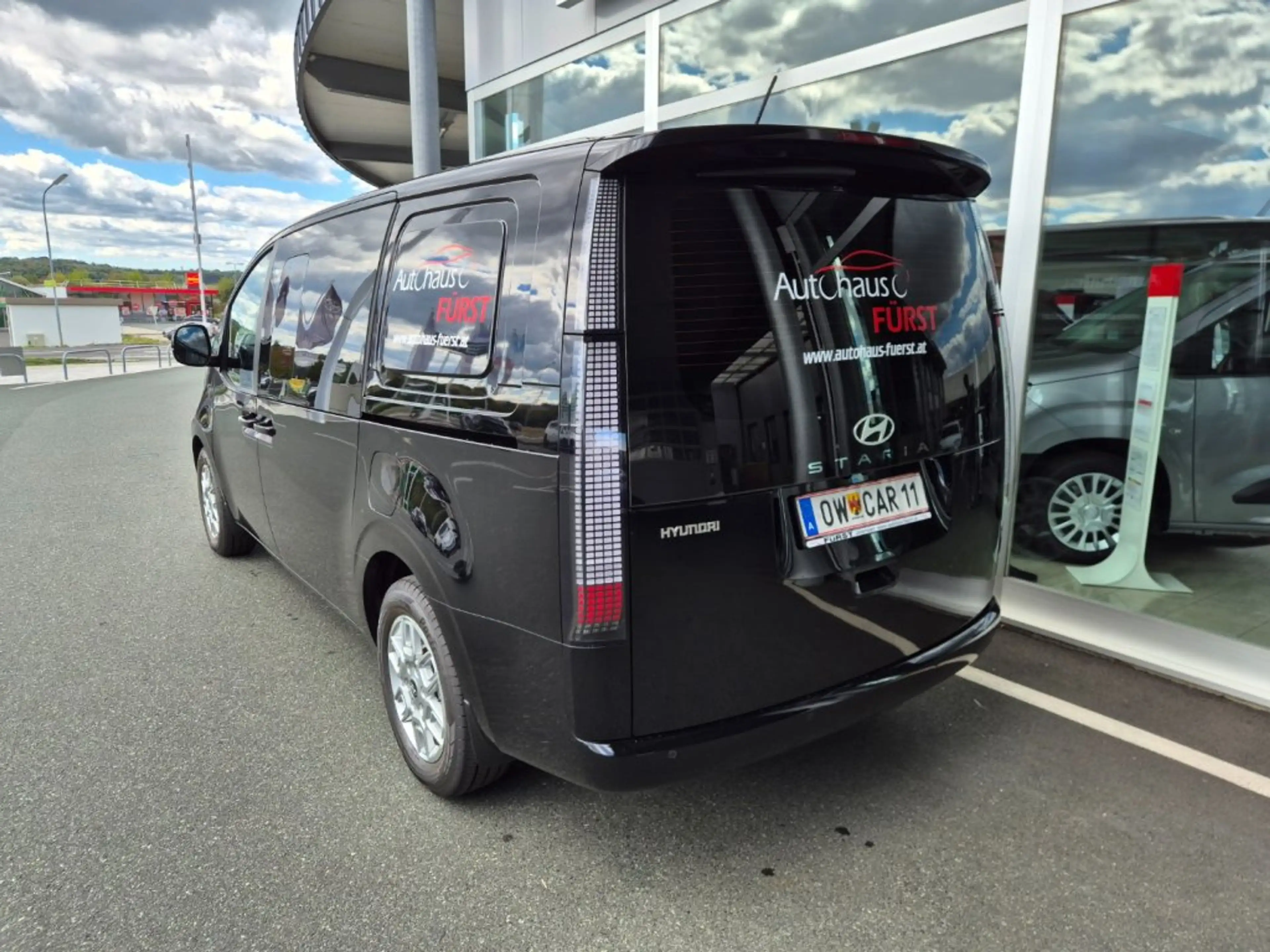 Hyundai STARIA Van HEV Kastenwagen 1.6 T-GDi HEV l5hv2-P1/2/4-O1/2/3 — photo 3