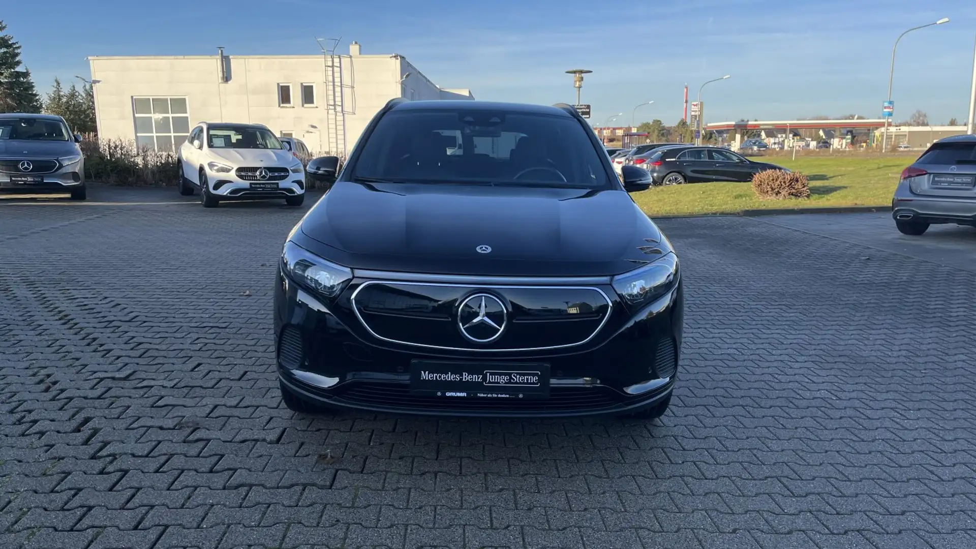 Mercedes-Benz EQA 250 EQA 250 FAHRASSI+DISTRONIC+NIGHT+AHK+HUD+LED Navi Noir - 2