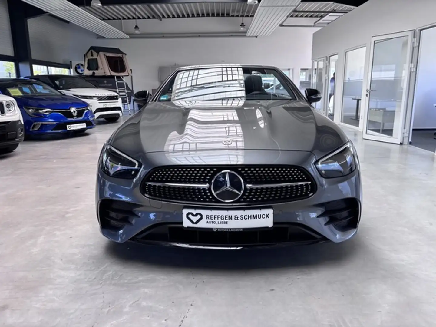 Mercedes-Benz E 220 CABRIO AMG AR+WIDE+MBUX+KAMERA+DAB+ALU+AHK Grau - 2
