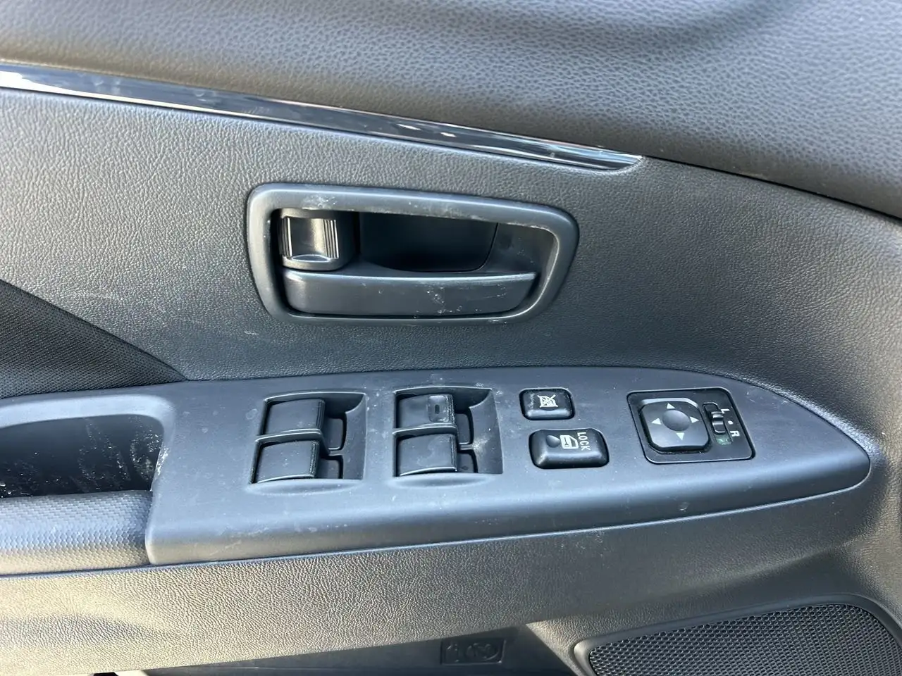 Mitsubishi RVR снимка Mitsubishi RVR