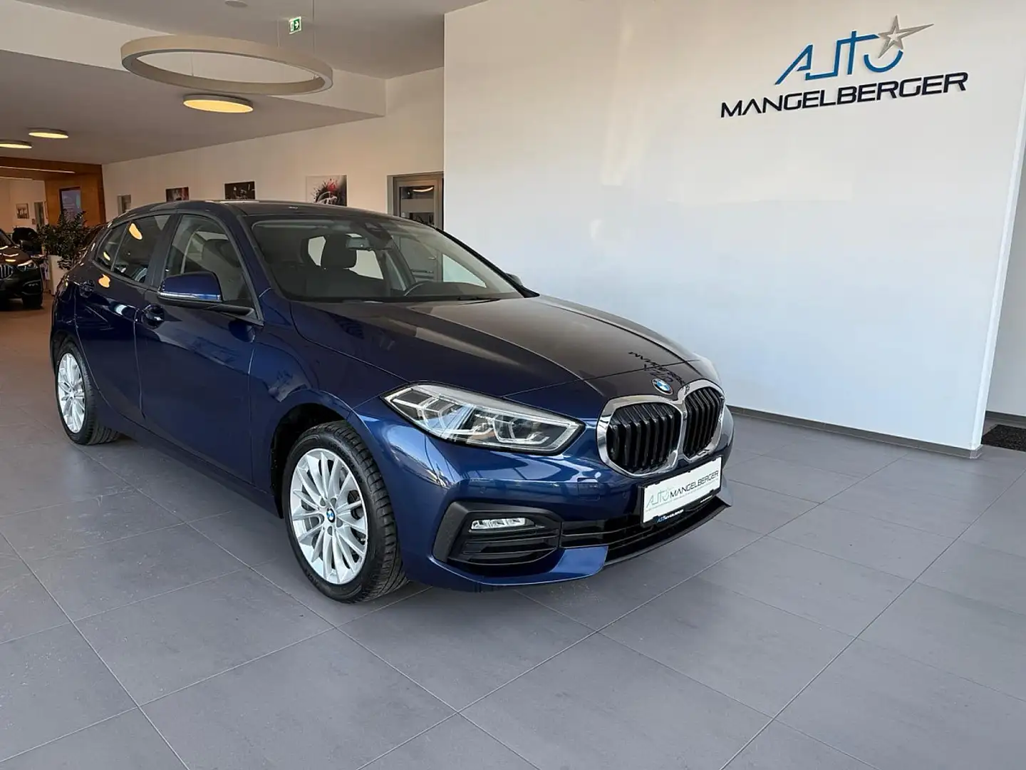 BMW 118 i Advantage Aut. Bleu - 1