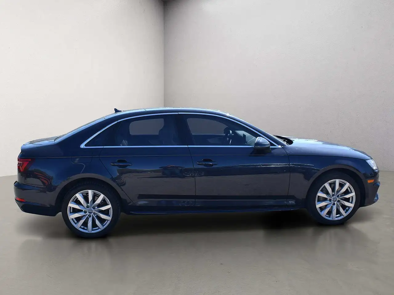 Audi A4 снимка Audi A4