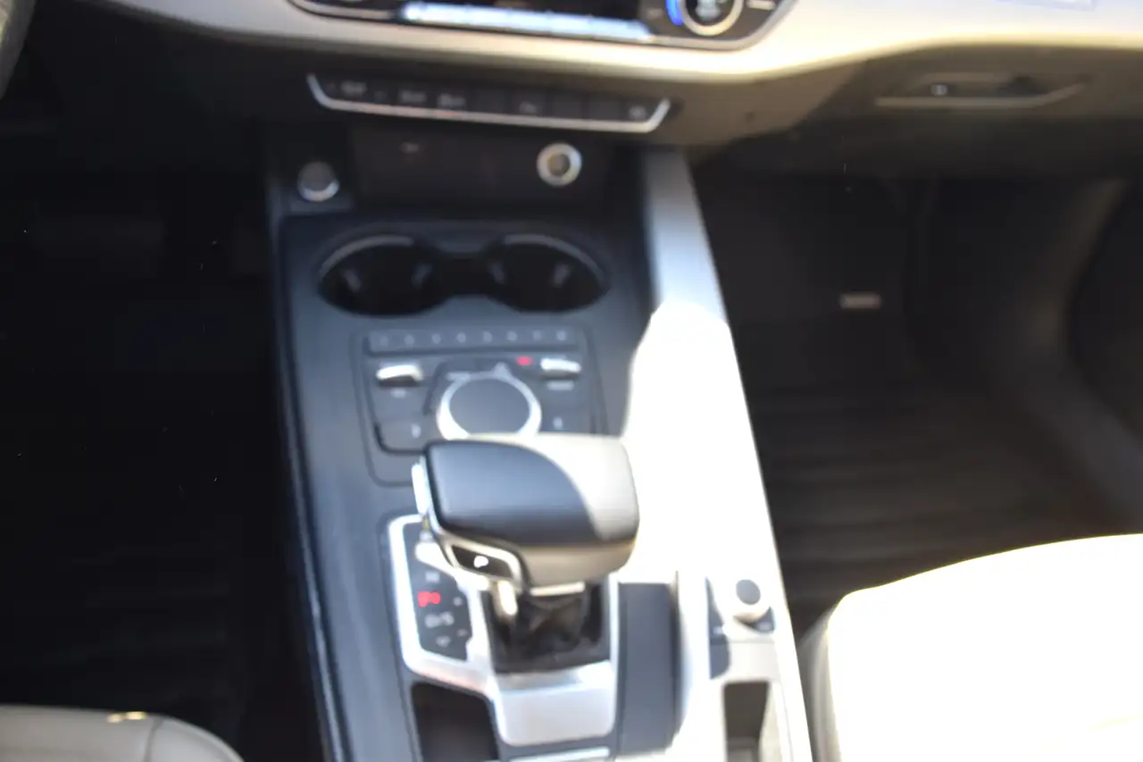 Audi A4 снимка Audi A4