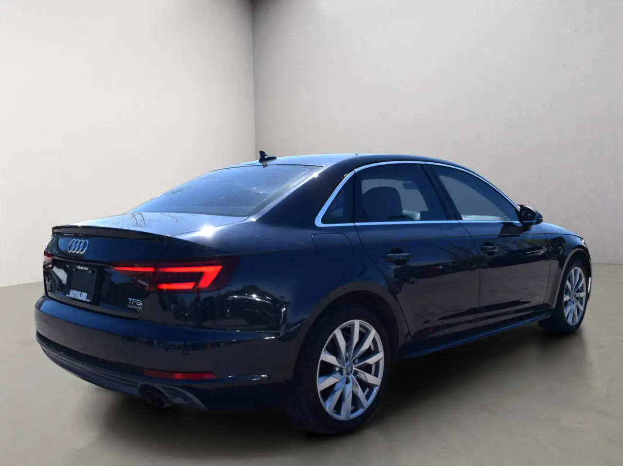 Audi A4 снимка Audi A4