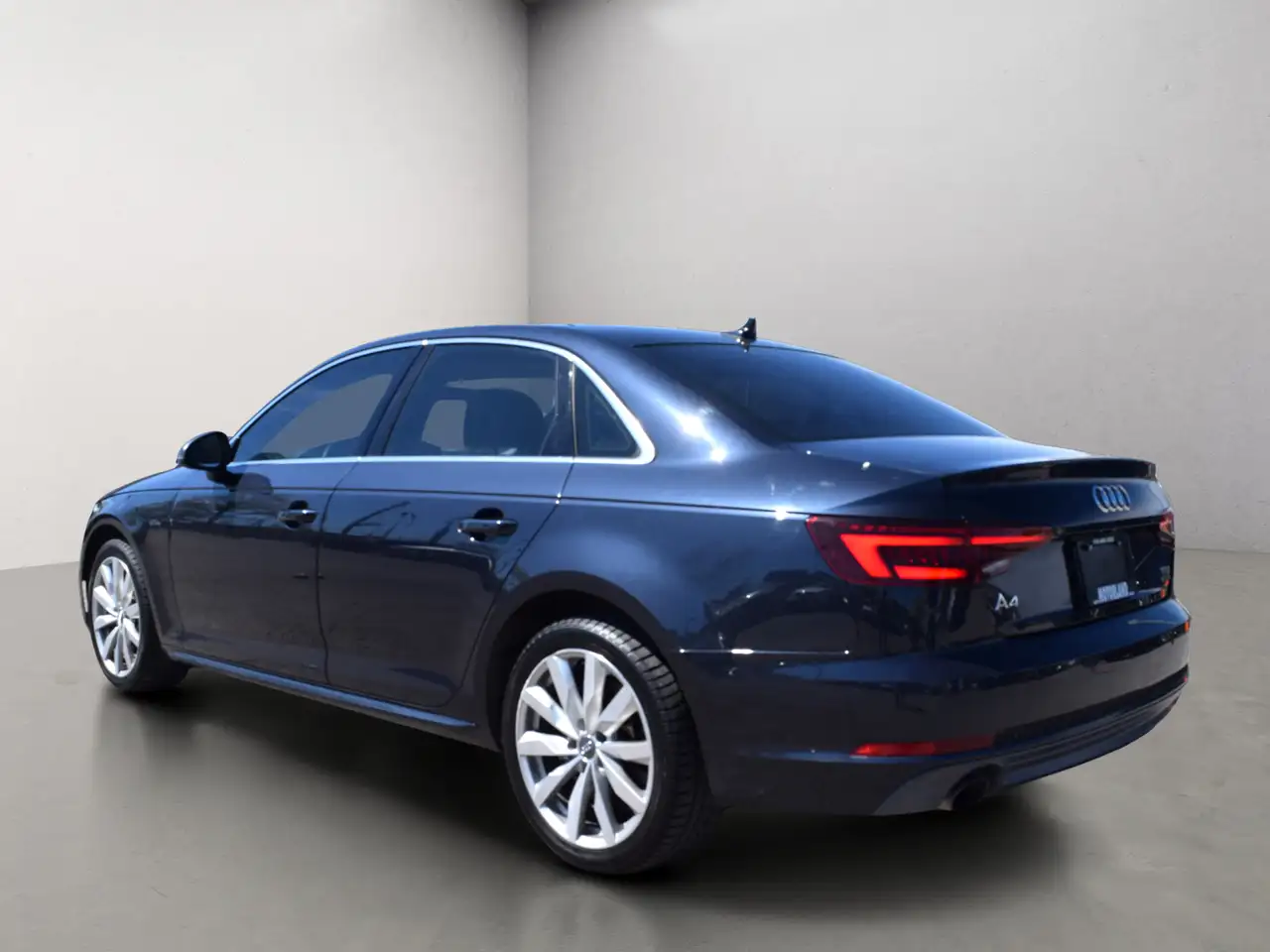 Audi A4 снимка Audi A4