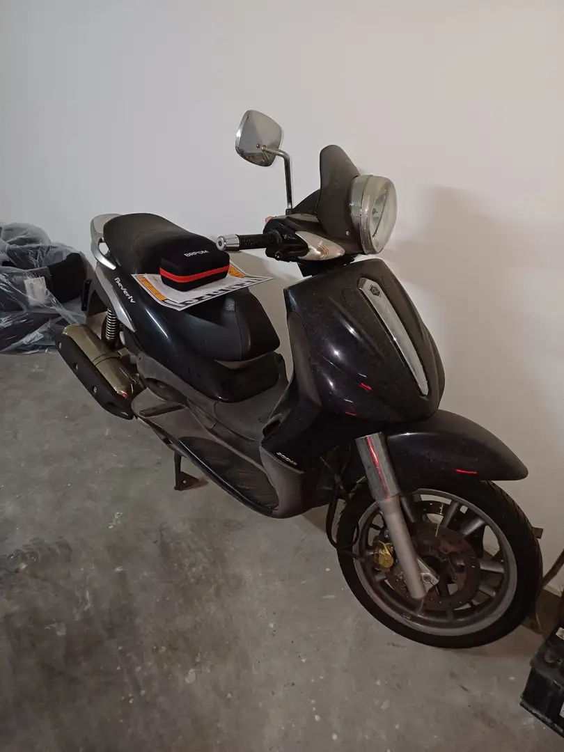 Piaggio Beverly 500 Negro - 2