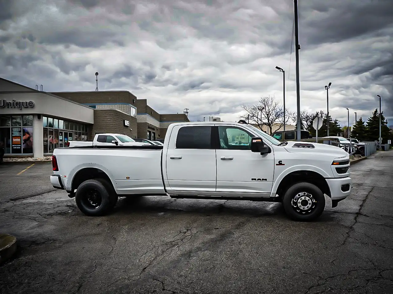 RAM 3500 снимка RAM 3500