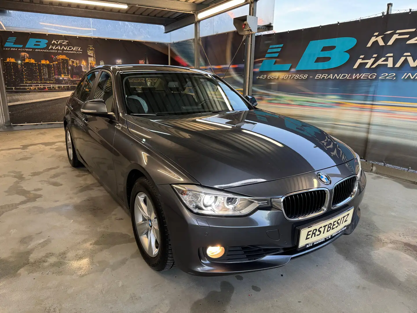 BMW 320 320 i xDrive Grau - 1