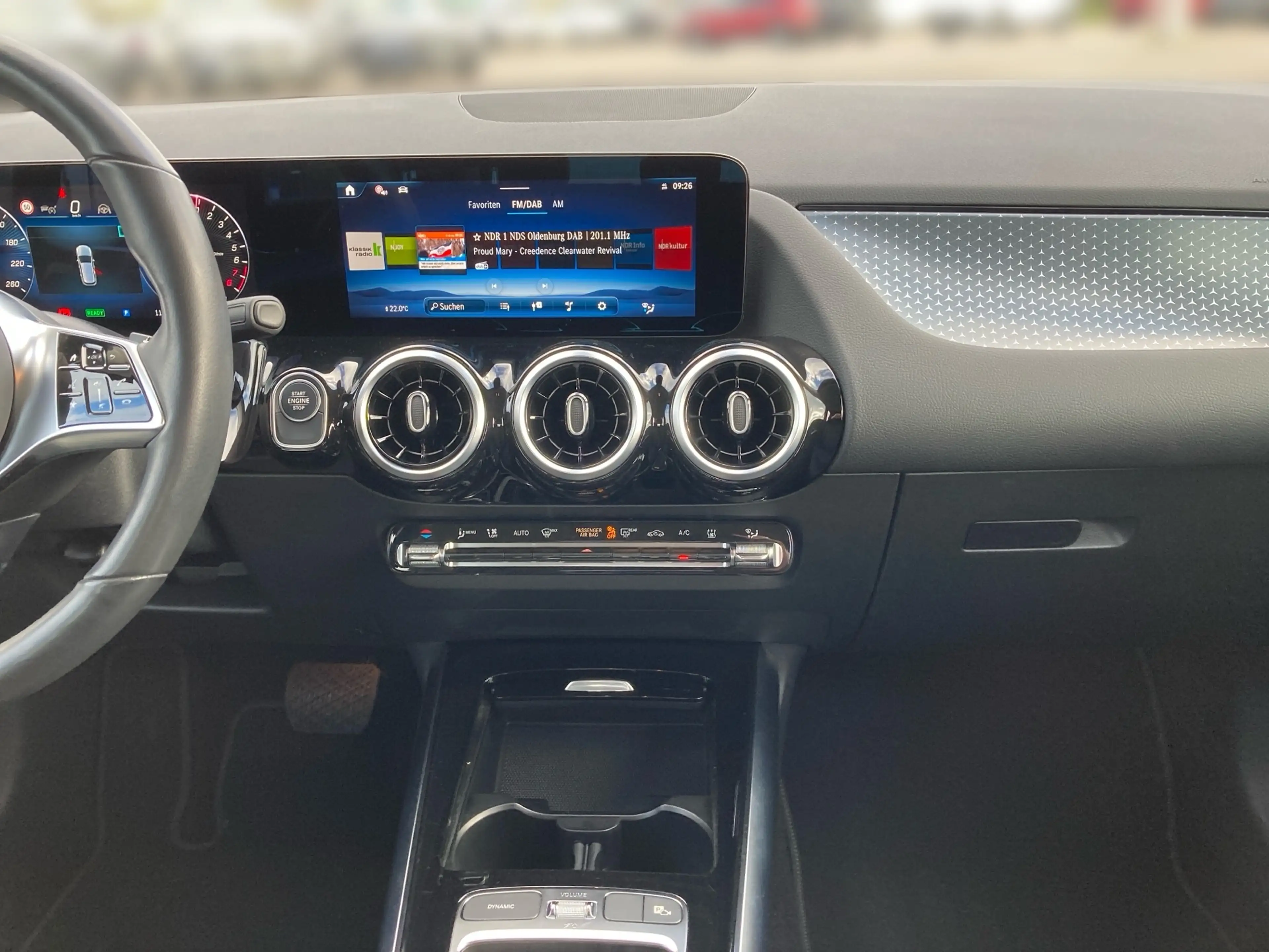 Mercedes-Benz B 250 e Progressive Adv+AHK+Navi+LED+Distr.+Kam — photo 14