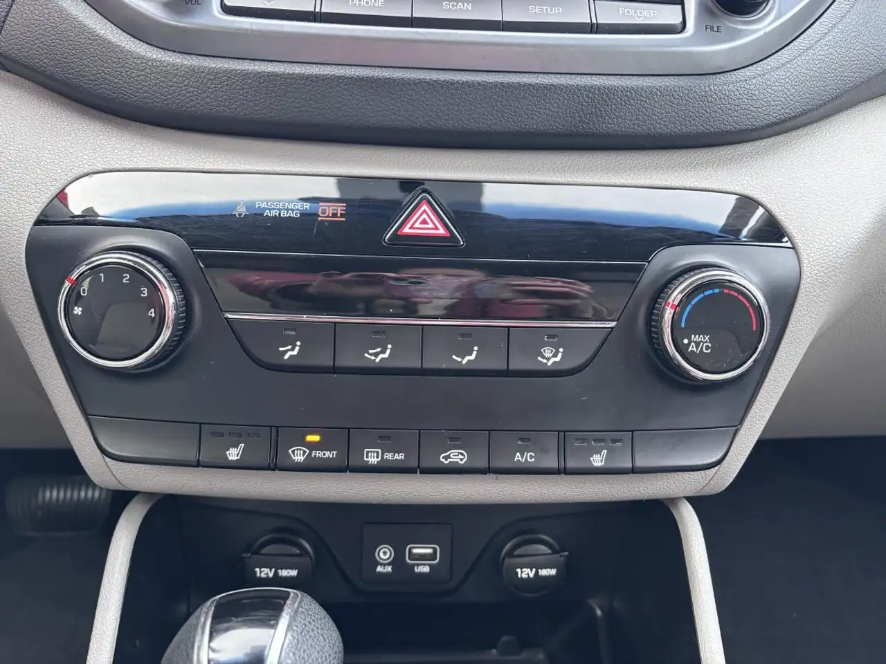 Hyundai TUCSON снимка Hyundai TUCSON