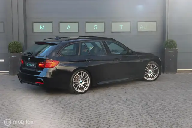 BMW 3 Series view 8