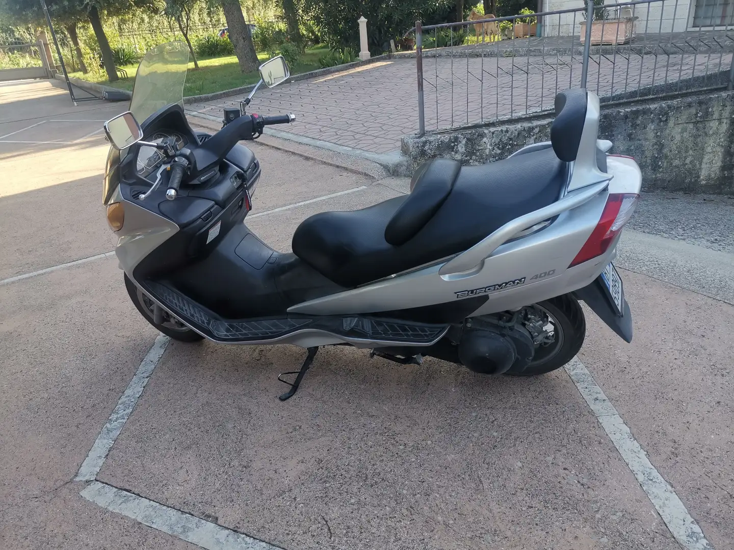 Suzuki Burgman 400 Argintiu - 2