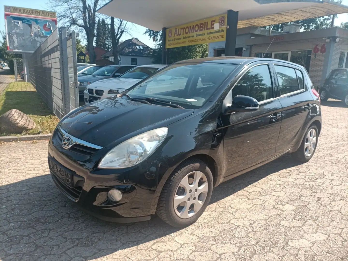 Hyundai i20 Classic Schwarz - 1