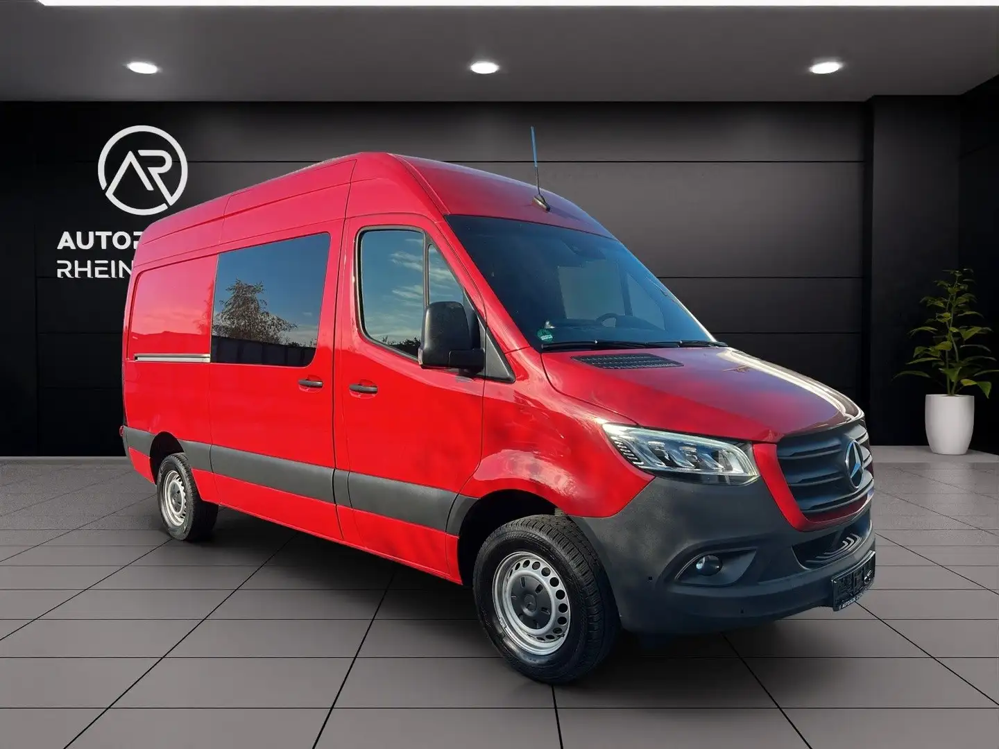Mercedes-Benz Sprinter 319 CDI*LED/NAVI*TEMPOMAT/KAMERA/3.0 D* Rot - 1