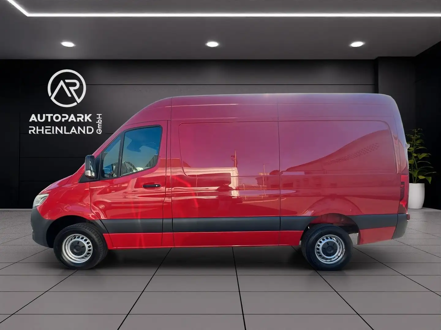 Mercedes-Benz Sprinter 319 CDI*LED/NAVI*TEMPOMAT/KAMERA/3.0 D* Rot - 2