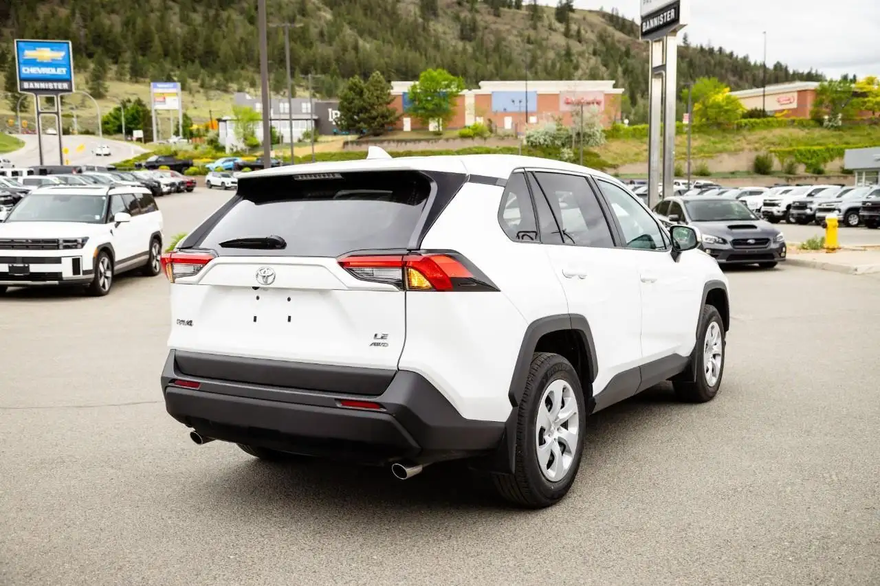 Toyota RAV 4 снимка Toyota RAV 4