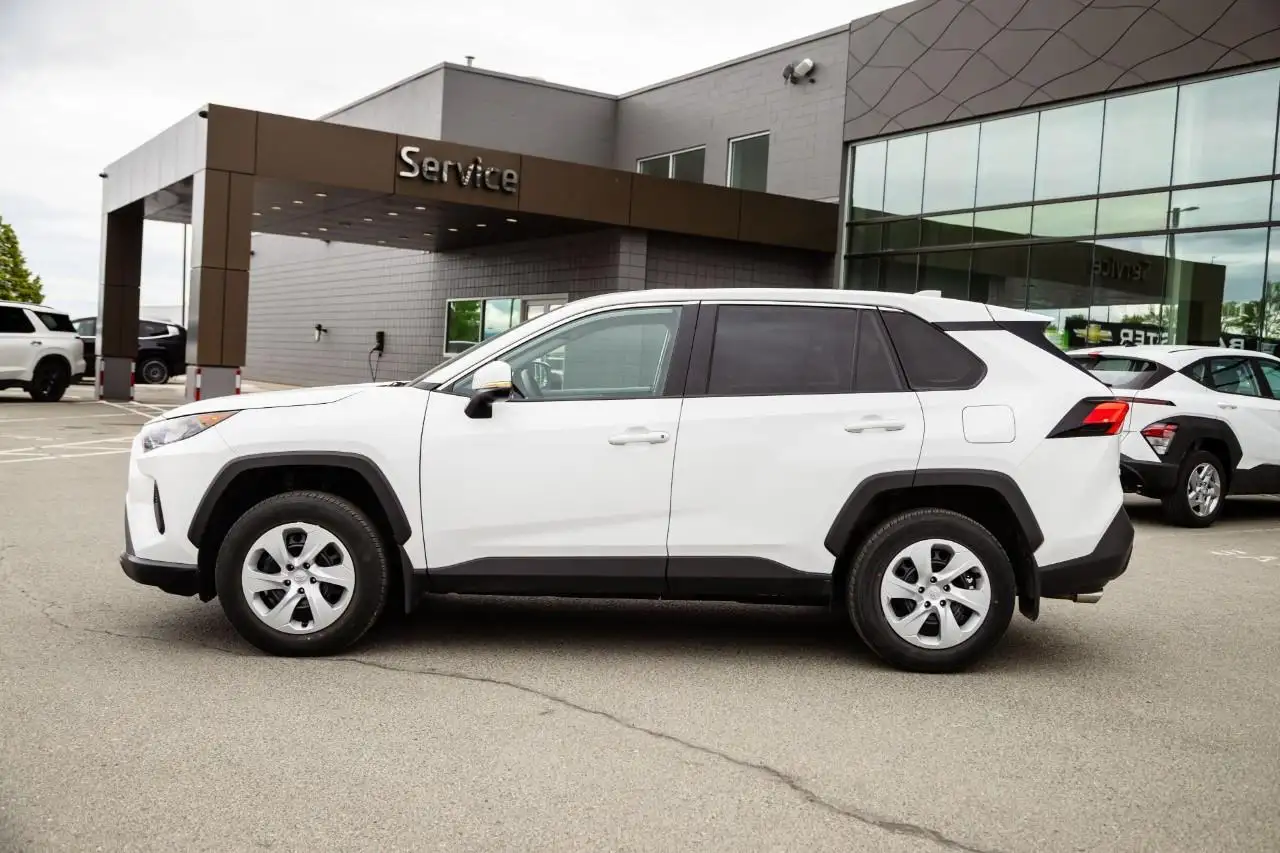 Toyota RAV 4 снимка Toyota RAV 4