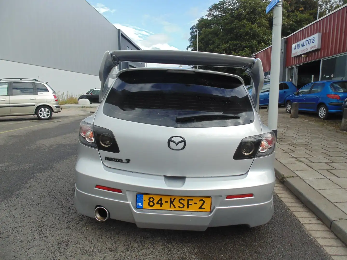 Mazda 3 2.0 CiTD Executive MET NAVI LEDER SPORT 2011 Gris - 2