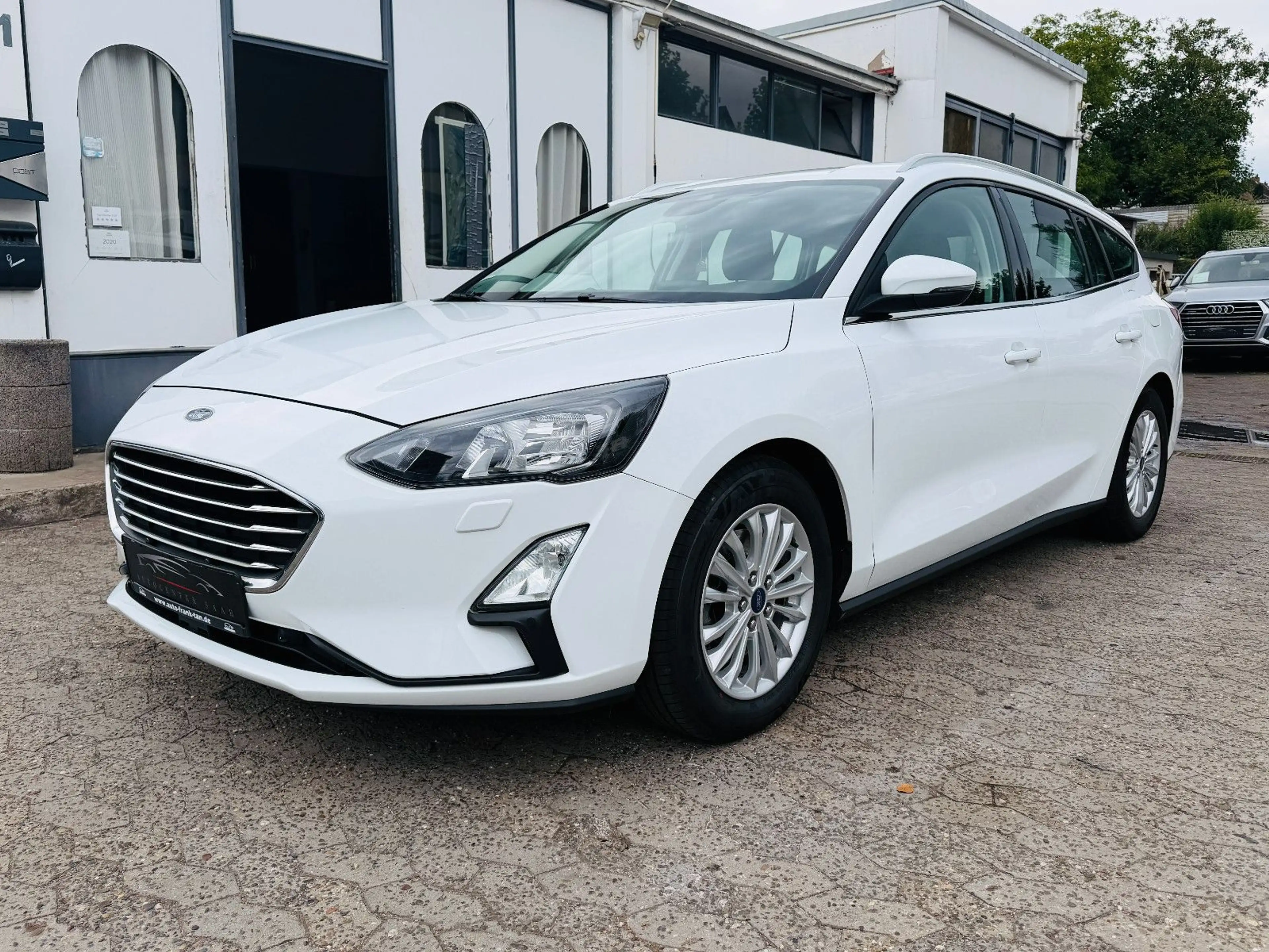 Ford Focus 1.5 TDCi Titanium Navi Tempomat SH PDC AHK — photo 3