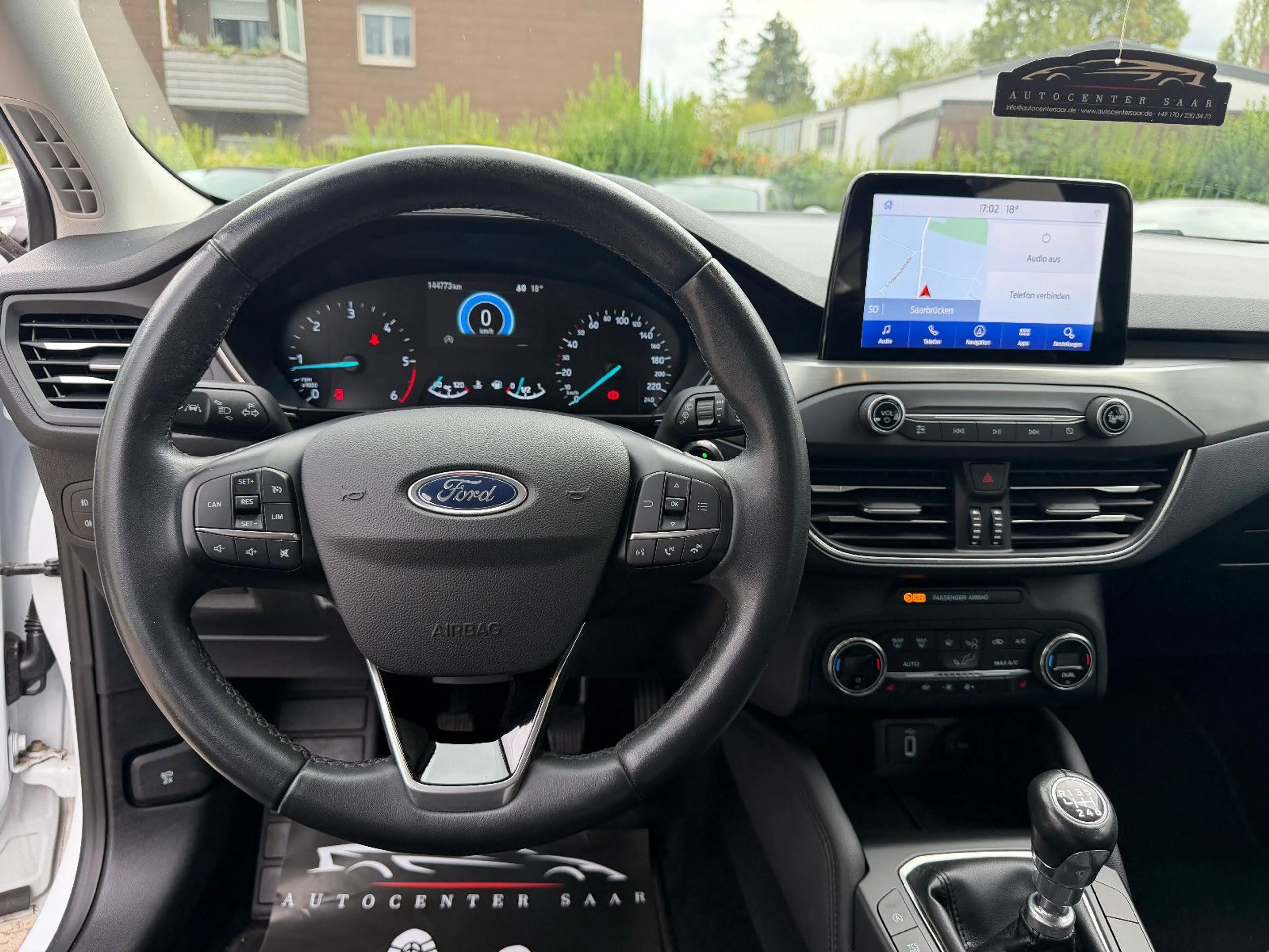 Ford Focus 1.5 TDCi Titanium Navi Tempomat SH PDC AHK — photo 12
