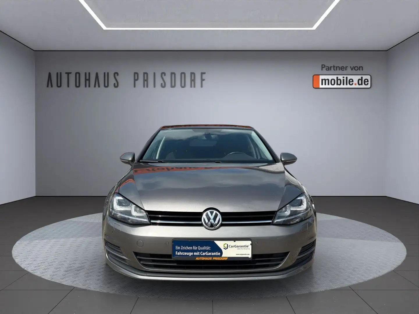 Volkswagen Golf VII Lim. Comfortline BMT DSG/Navi/Bi-Xenon Gris - 2