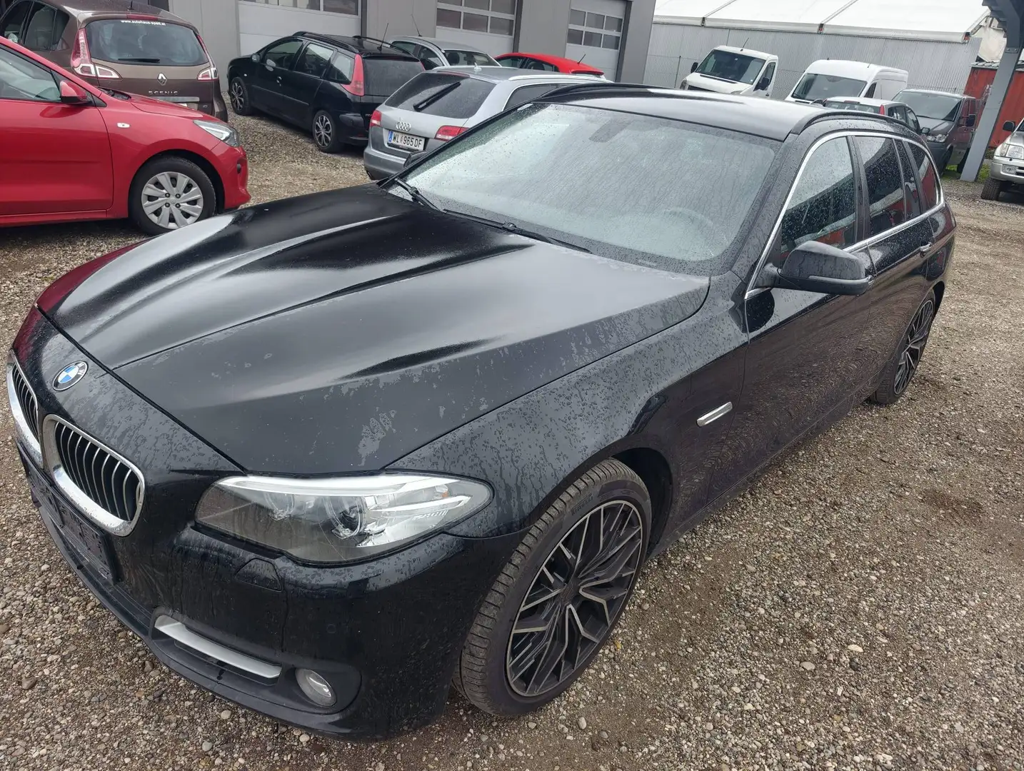 BMW 530 530xDrive Touring Schwarz - 1