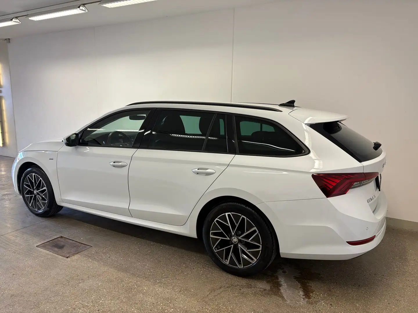 Skoda Octavia Ambition TSI Weiß - 2