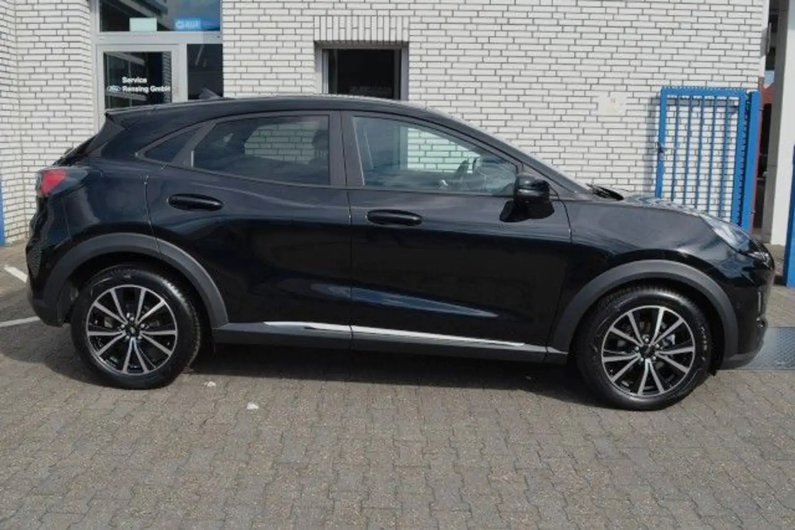 Ford Puma Titanium Glasdach AHK automKlima Kamera Schwarz - 2