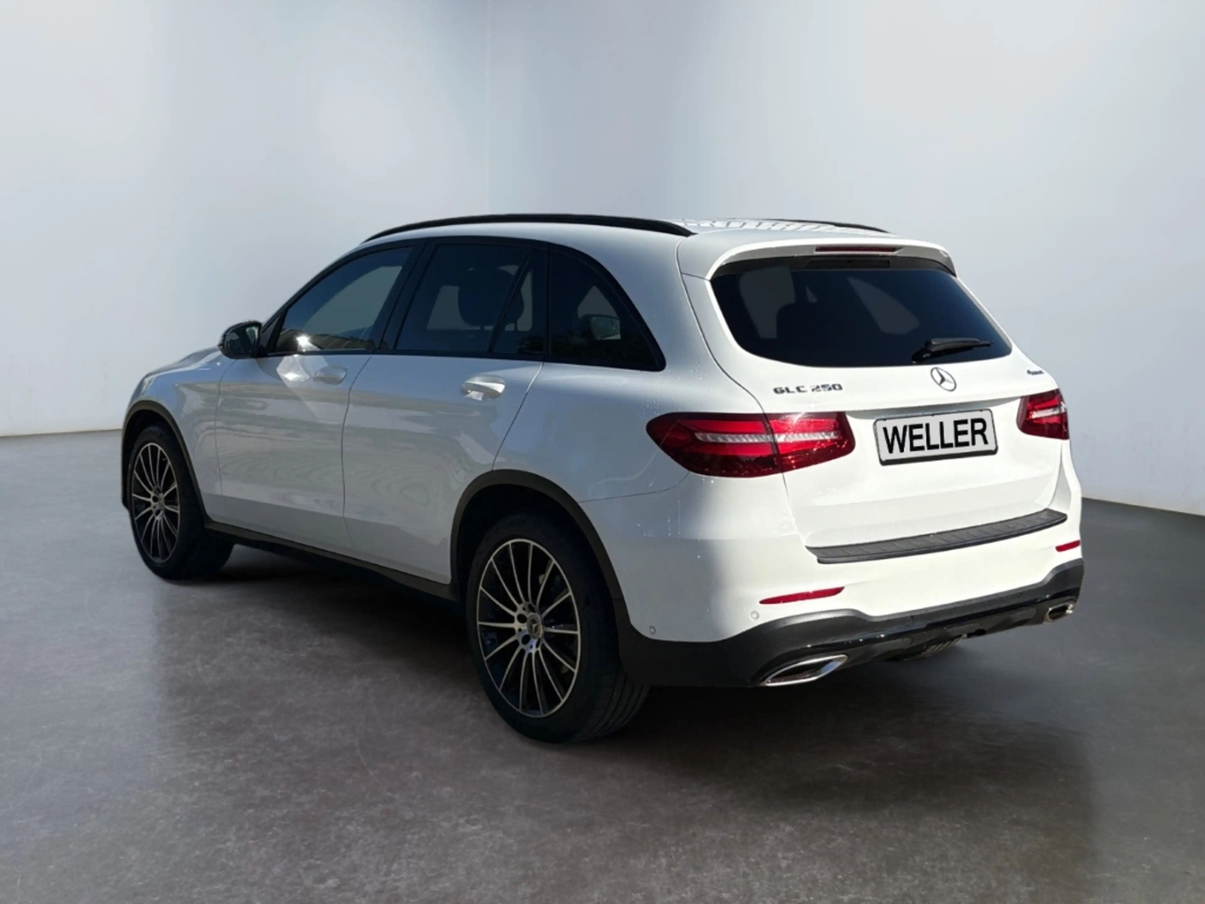 Mercedes-Benz GLC 250 4Matic Edition 1 — photo 7