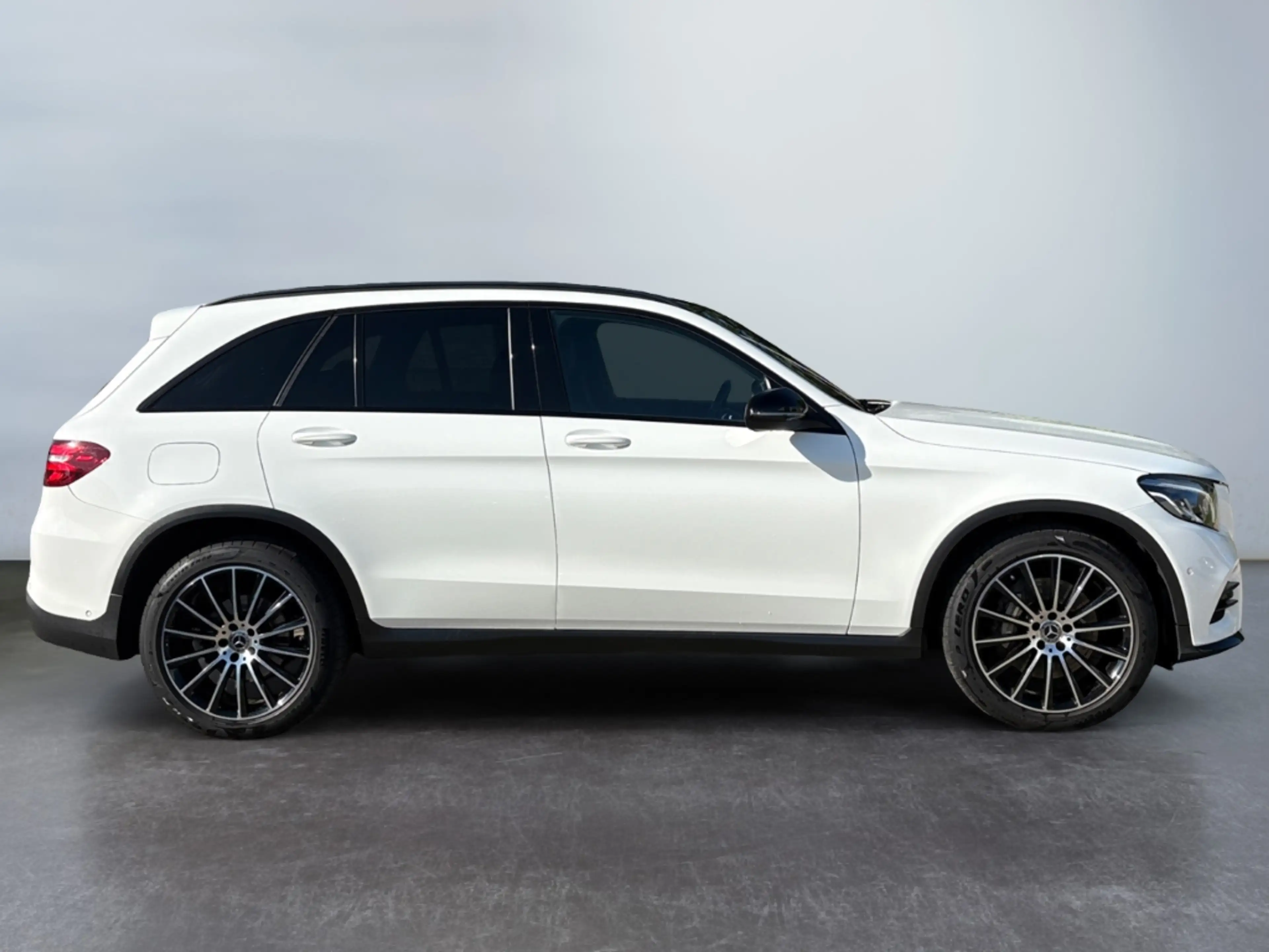 Mercedes-Benz GLC 250 4Matic Edition 1 — photo 10