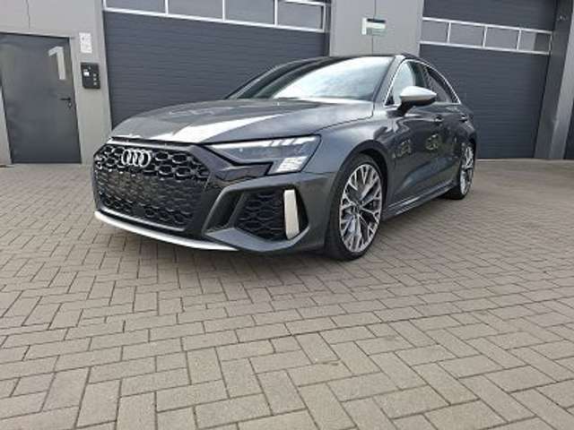 Imagine Audi RS3 Lim. 2.5 TFSI quattro Traum mit Garantie