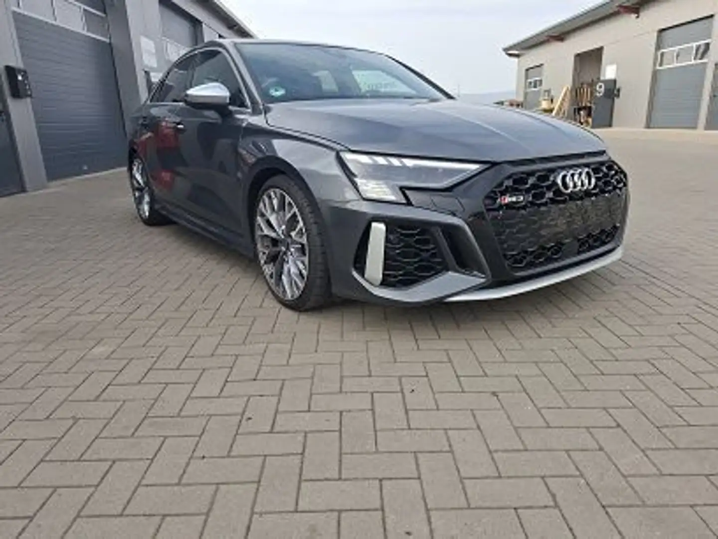 Audi RS3 Lim. 2.5 TFSI quattro Traum mit Garantie Gris - 2
