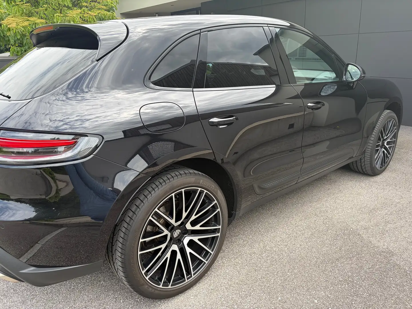 Porsche Macan Schwarz - 2
