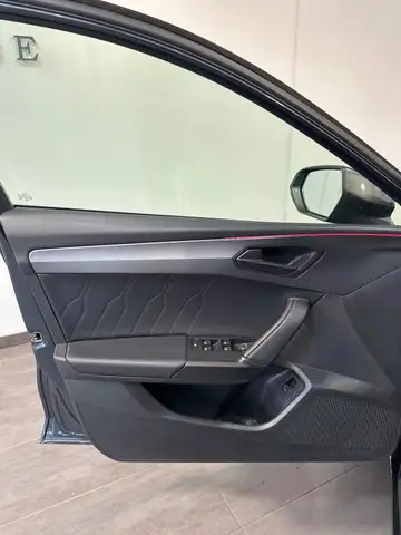 Cupra Leon view 8