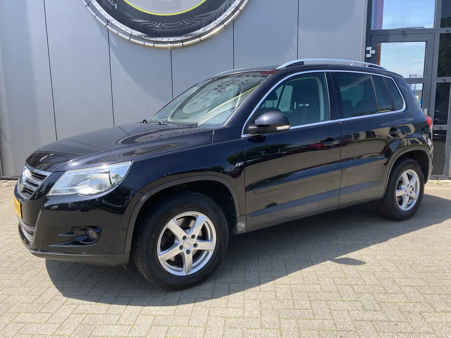 Volkswagen Tiguan 1.4 TSI Sport&Style Navi | Trekhaak | Cruise contr Noir - 1