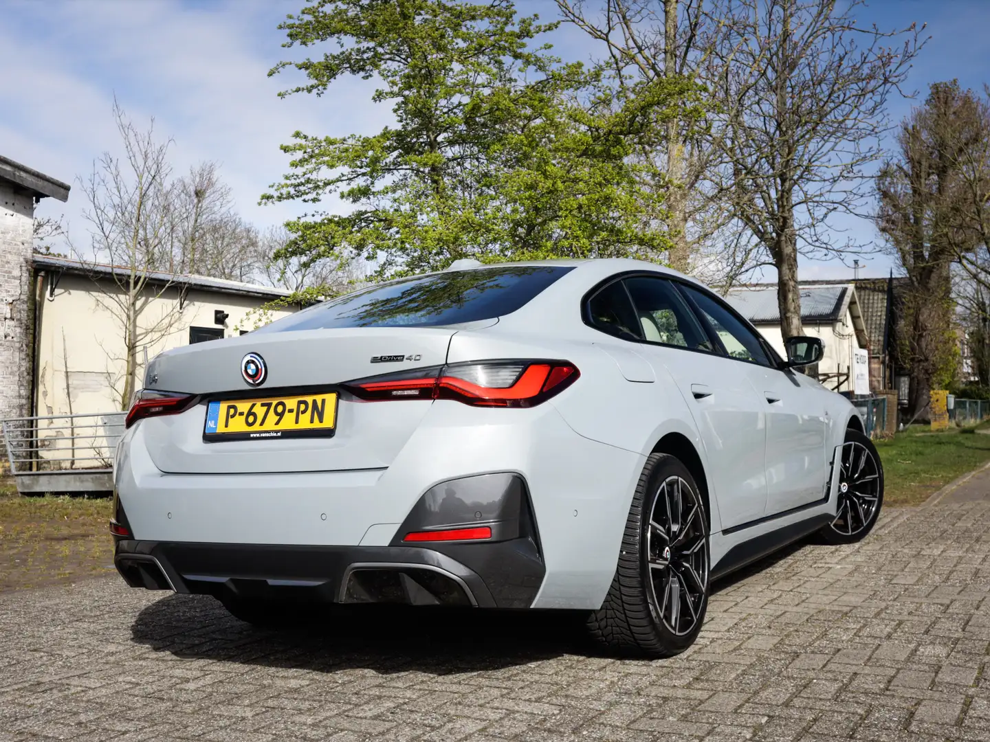 BMW i4 eDrive40 High Executive 84 kWh 3-Fase 1e-Eig. & Ke Gris - 2