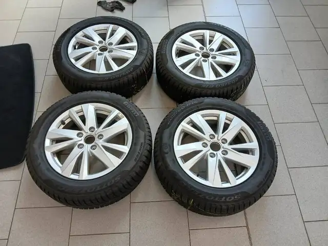Volkswagen Touran view 20